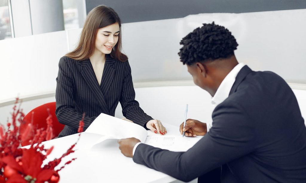 Strategi Negosiasi Harga dengan Pabrik China untuk Keuntungan Maksimal - Blog | Wilehcargo